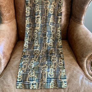 Burberry-style scarf